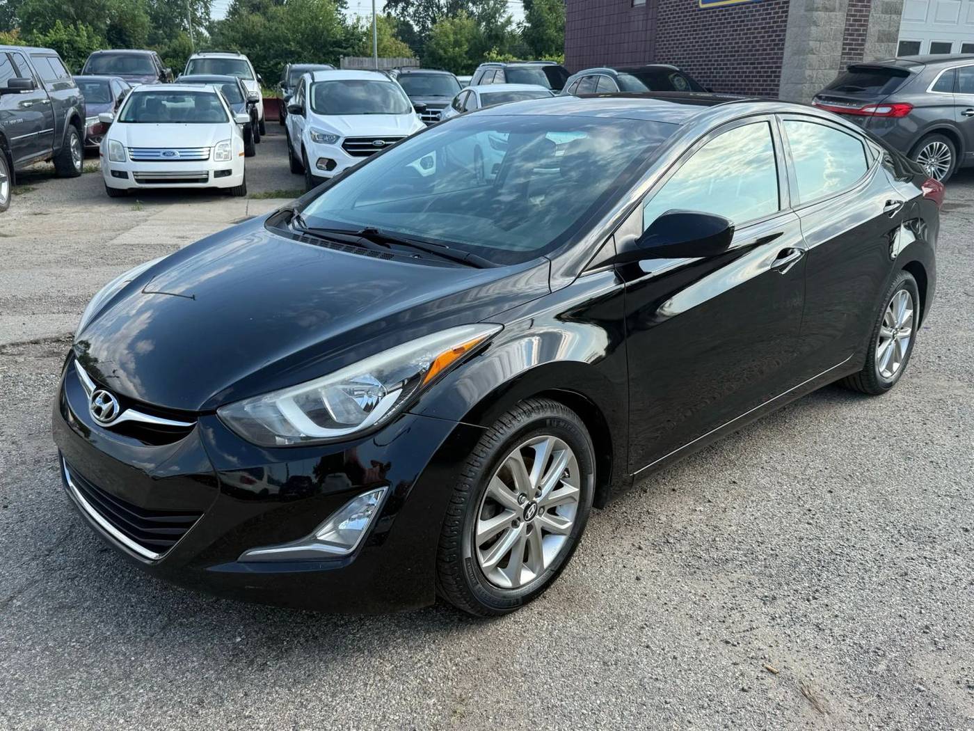 2015 Hyundai Elantra SE — Sedan — 98,811 mi — Wayne, MI