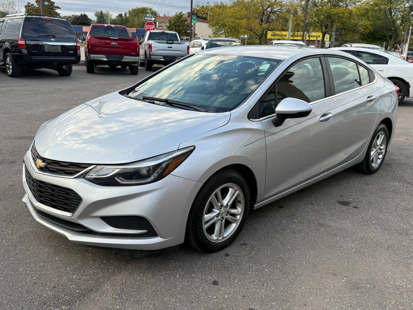 2017 Chevrolet Cruze LT — Sedan — 109,633 mi — Wayne, MI