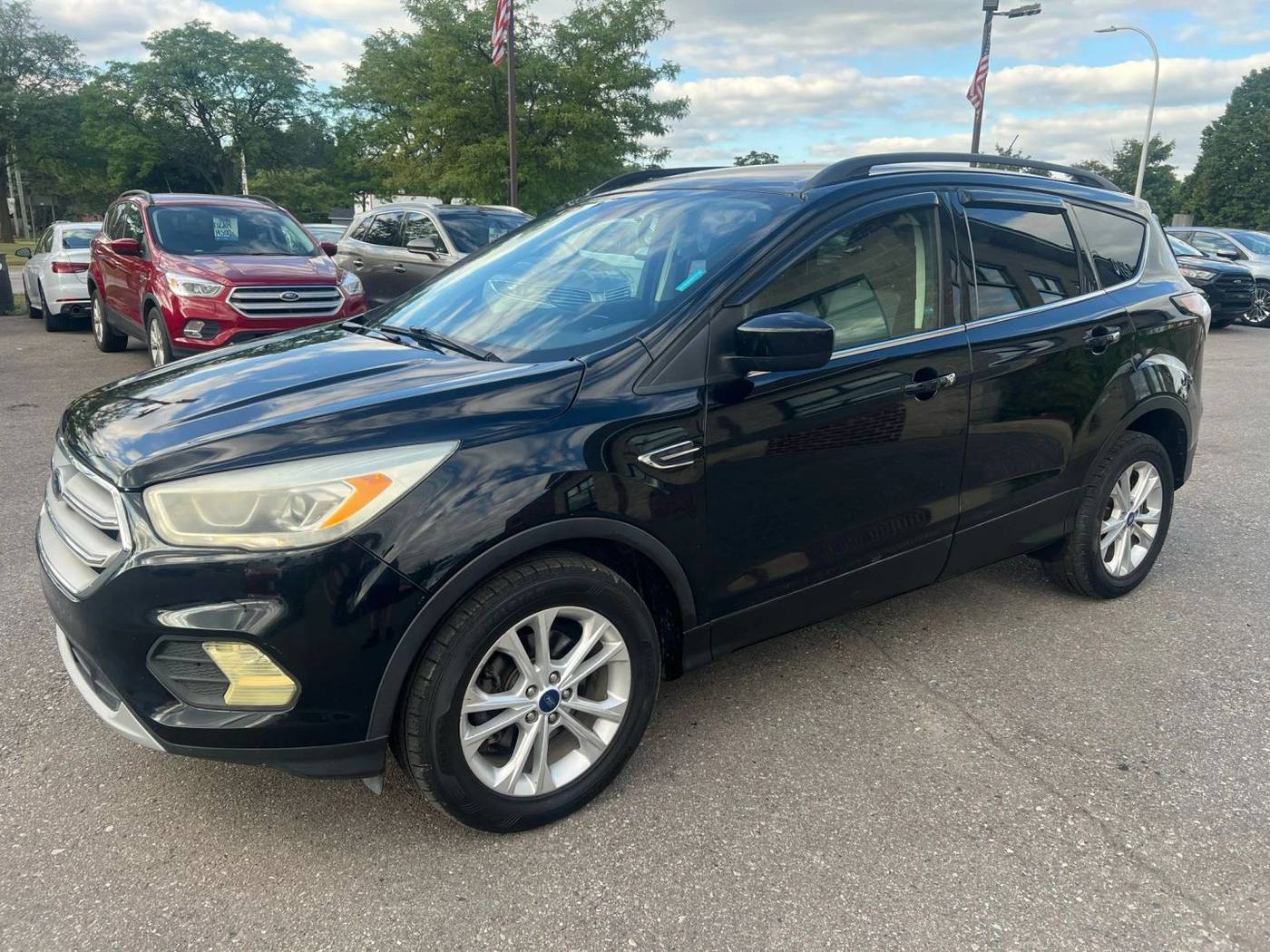 2017 Ford Escape SE — SUV — 143,919 mi — Wayne, MI
