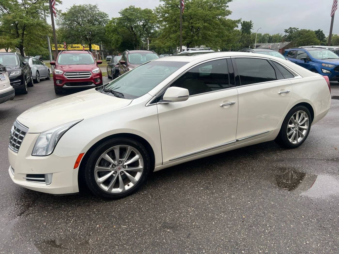 2014 Cadillac XTS Luxury — Sedan — 115,317 mi — Wayne, MI