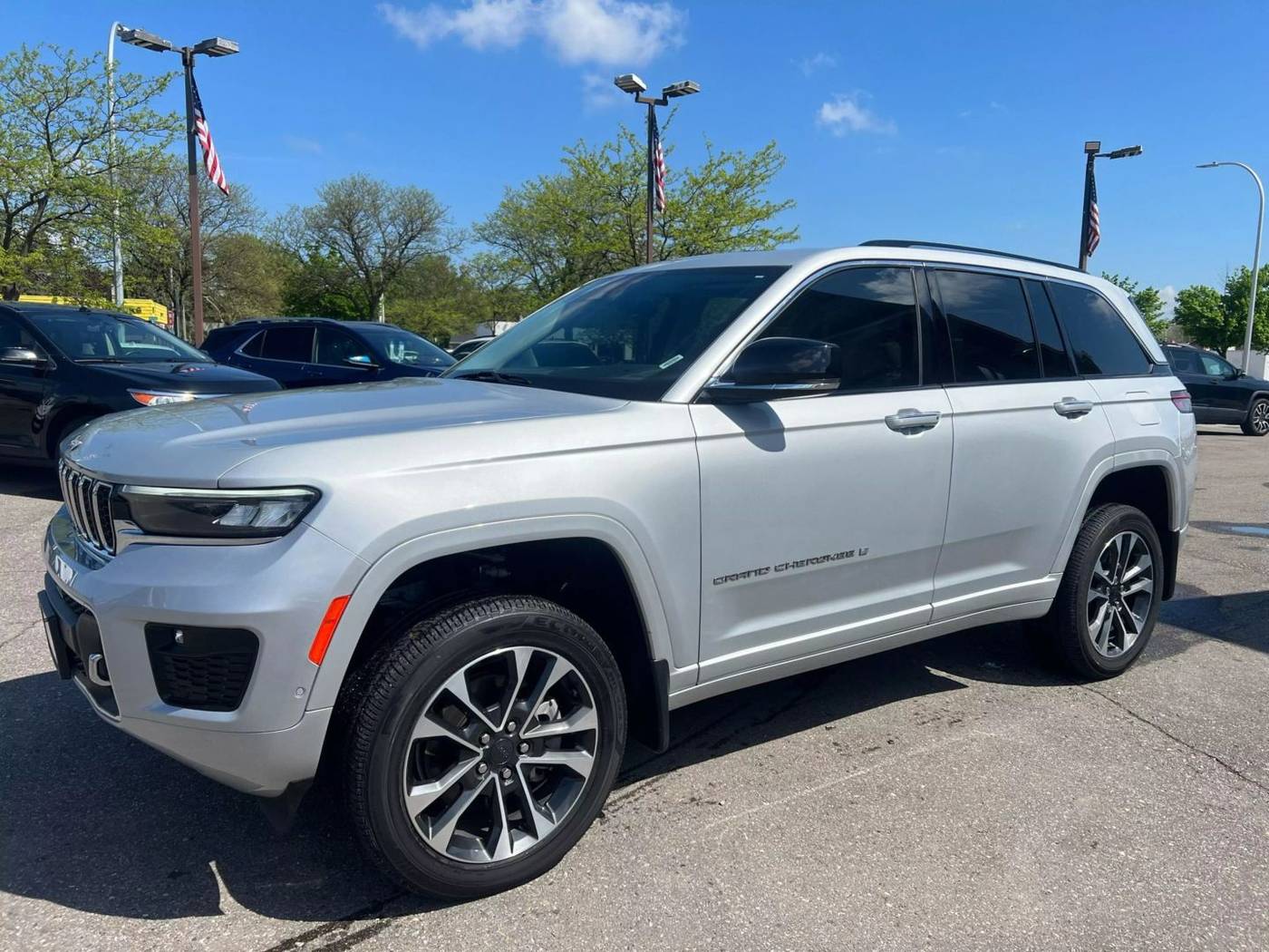 2022 Jeep Grand Cherokee Overland — SUV — 20,290 mi — Wayne, MI