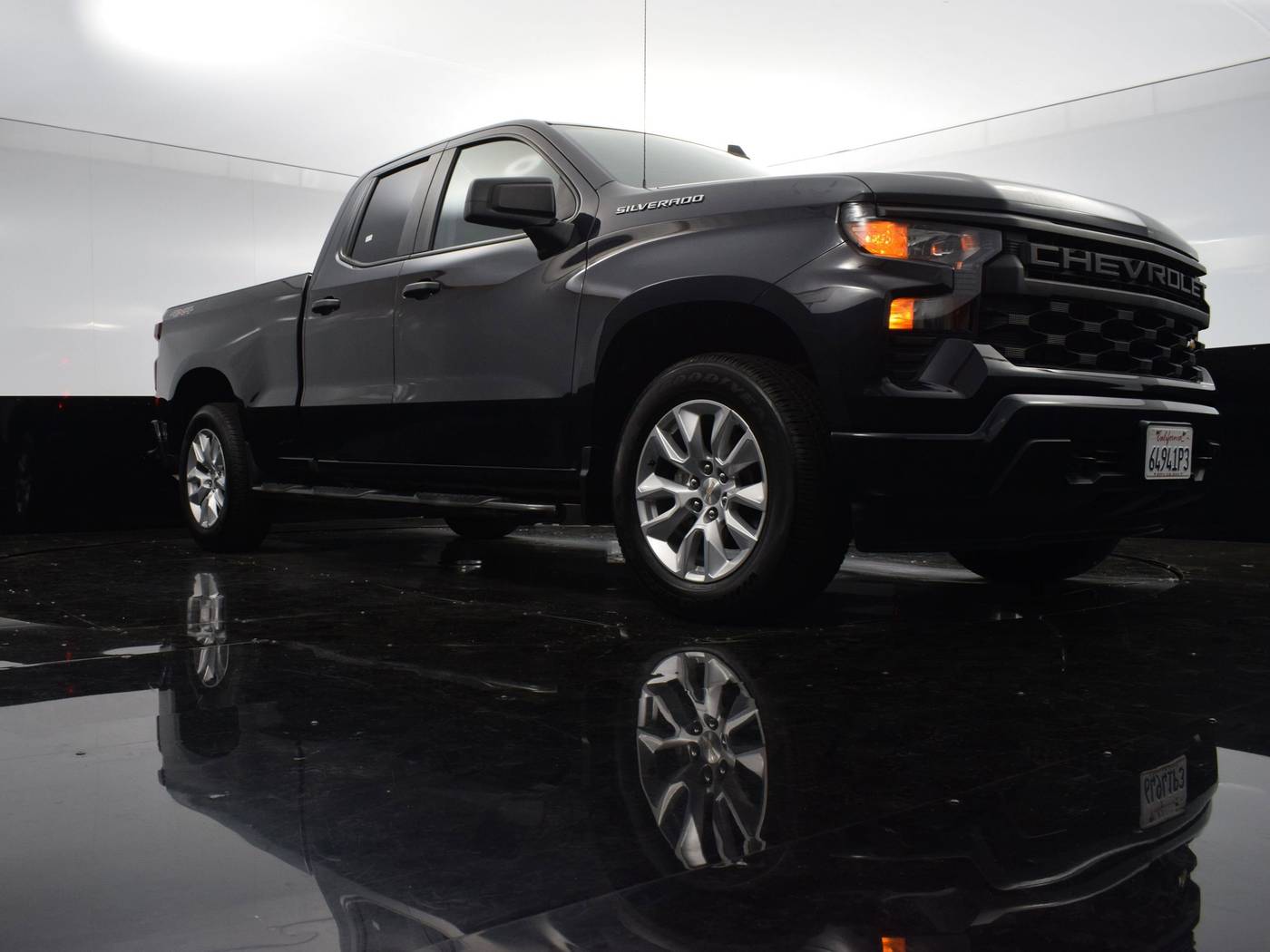 2022 Chevrolet Silverado 1500 Custom — Pickup Truck — 21,452 mi — Culver City, CA