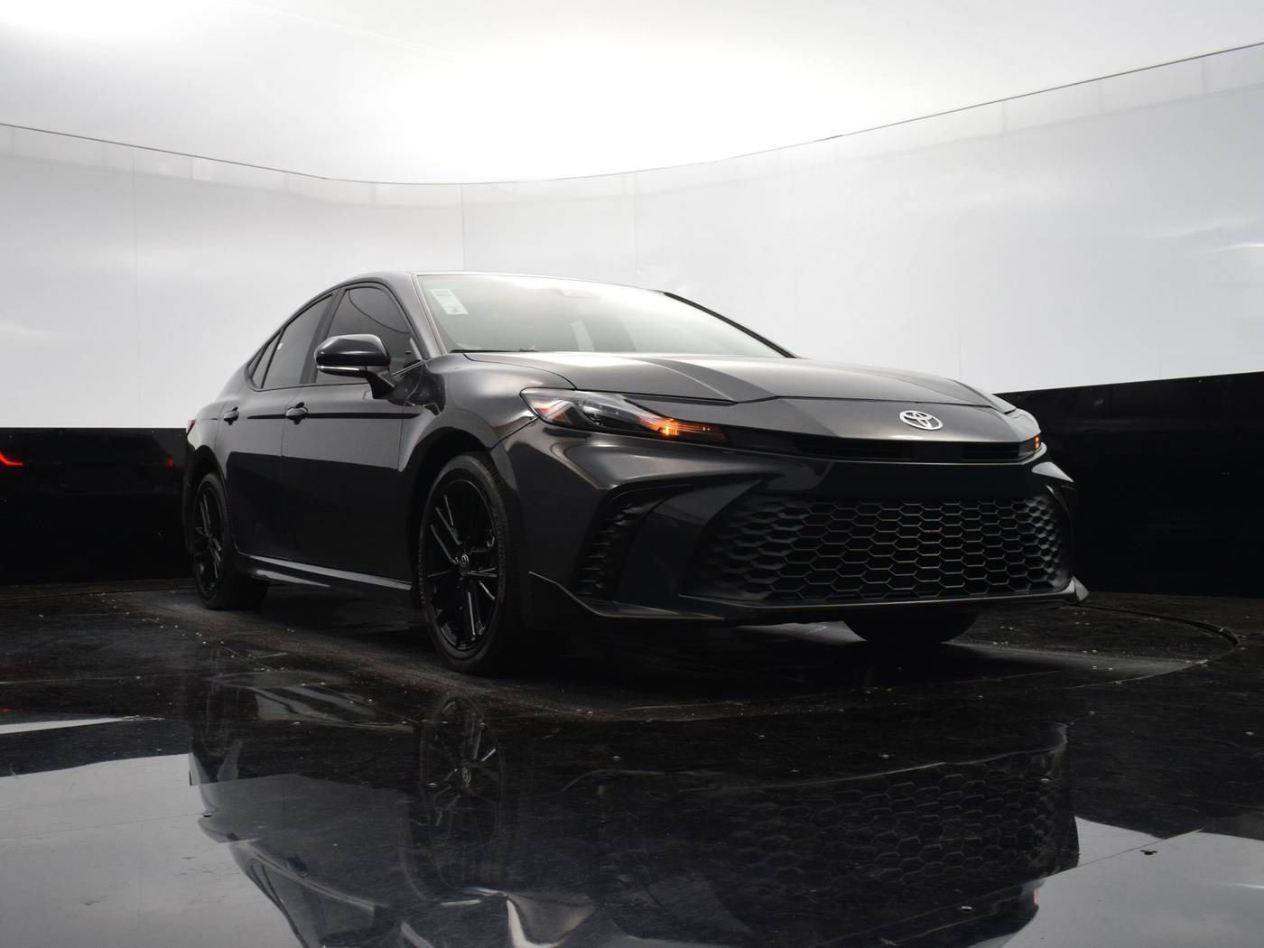 2025 Toyota Camry LE — Sedan — 10,833 mi — Culver City, CA