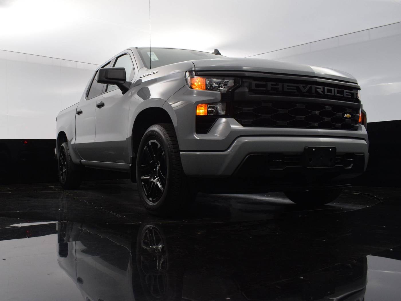 2025 Chevrolet Silverado 1500 Custom — Pickup Truck — 11,319 mi — Culver City, CA