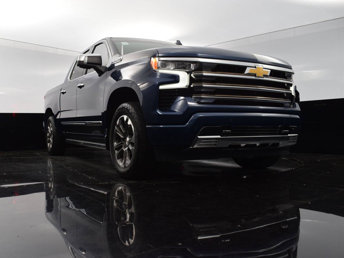 2022 Chevrolet Silverado 1500 High Country — Pickup Truck — 31,912 mi — Culver City, CA