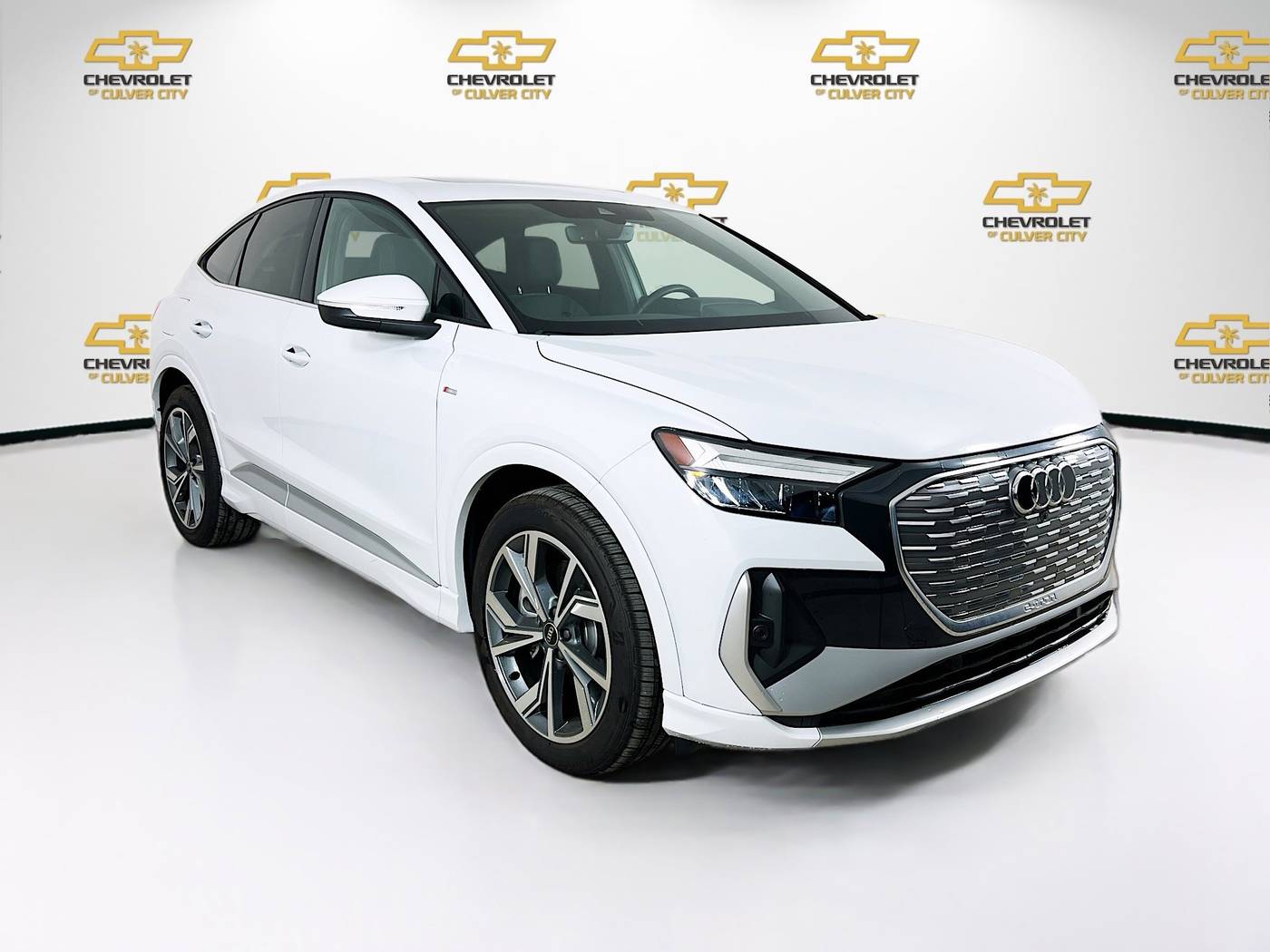 2024 Audi Q4 e-tron Premium — SUV — 1,011 mi — Culver City, CA