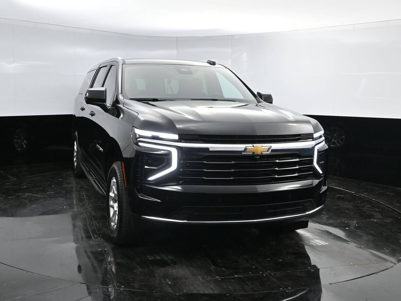 2025 Chevrolet Suburban LS — SUV — 3,739 mi — Culver City, CA