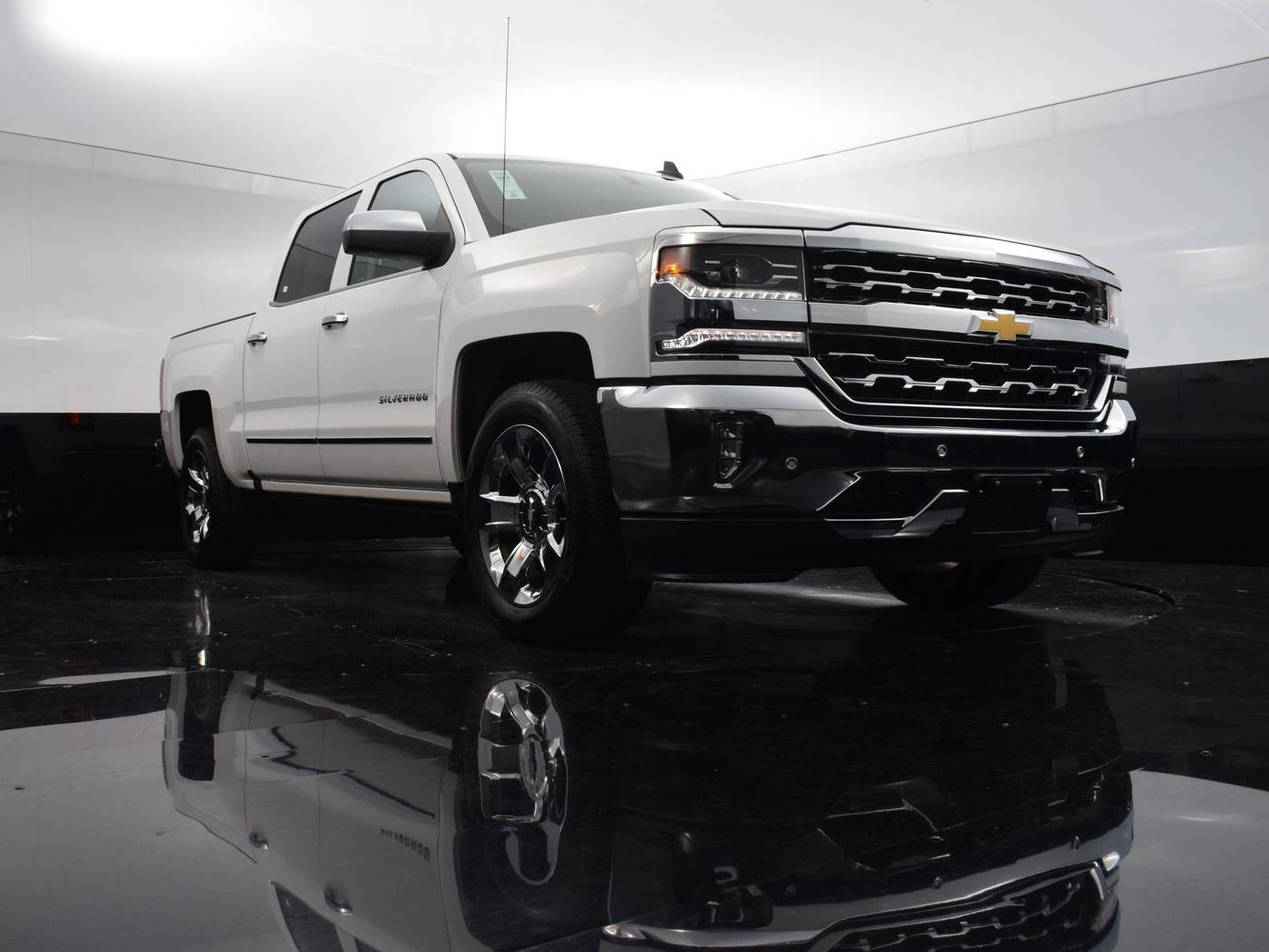 2018 Chevrolet Silverado 1500 LTZ — Pickup Truck — 49,512 mi — Culver City, CA