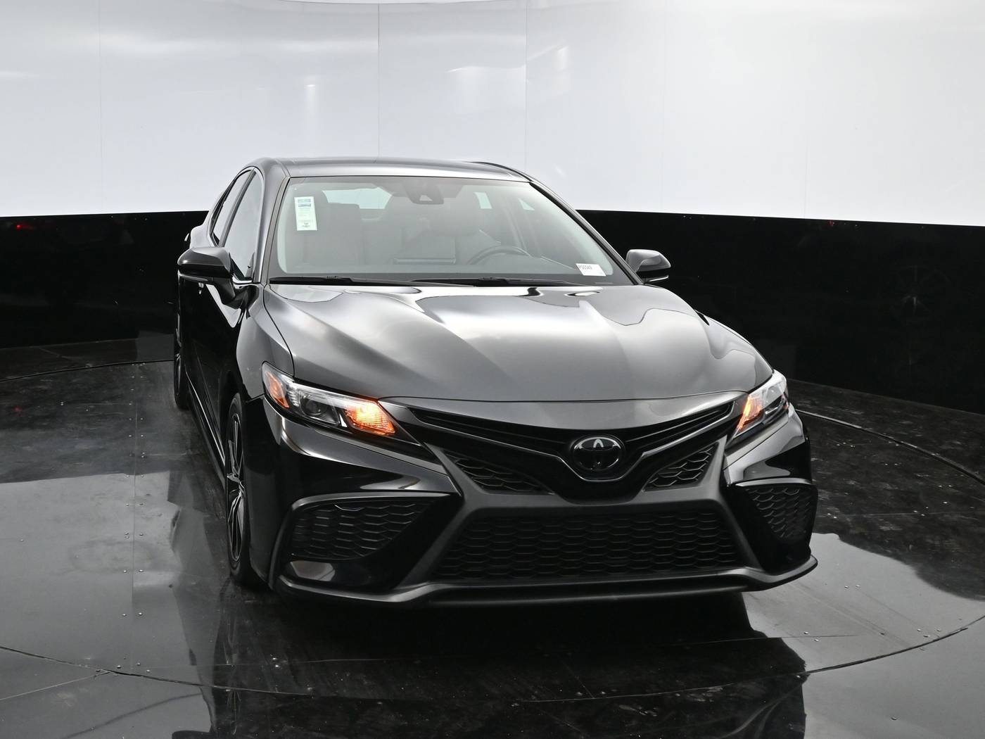 2022 Toyota Camry SE — Sedan — 30,062 mi — Culver City, CA