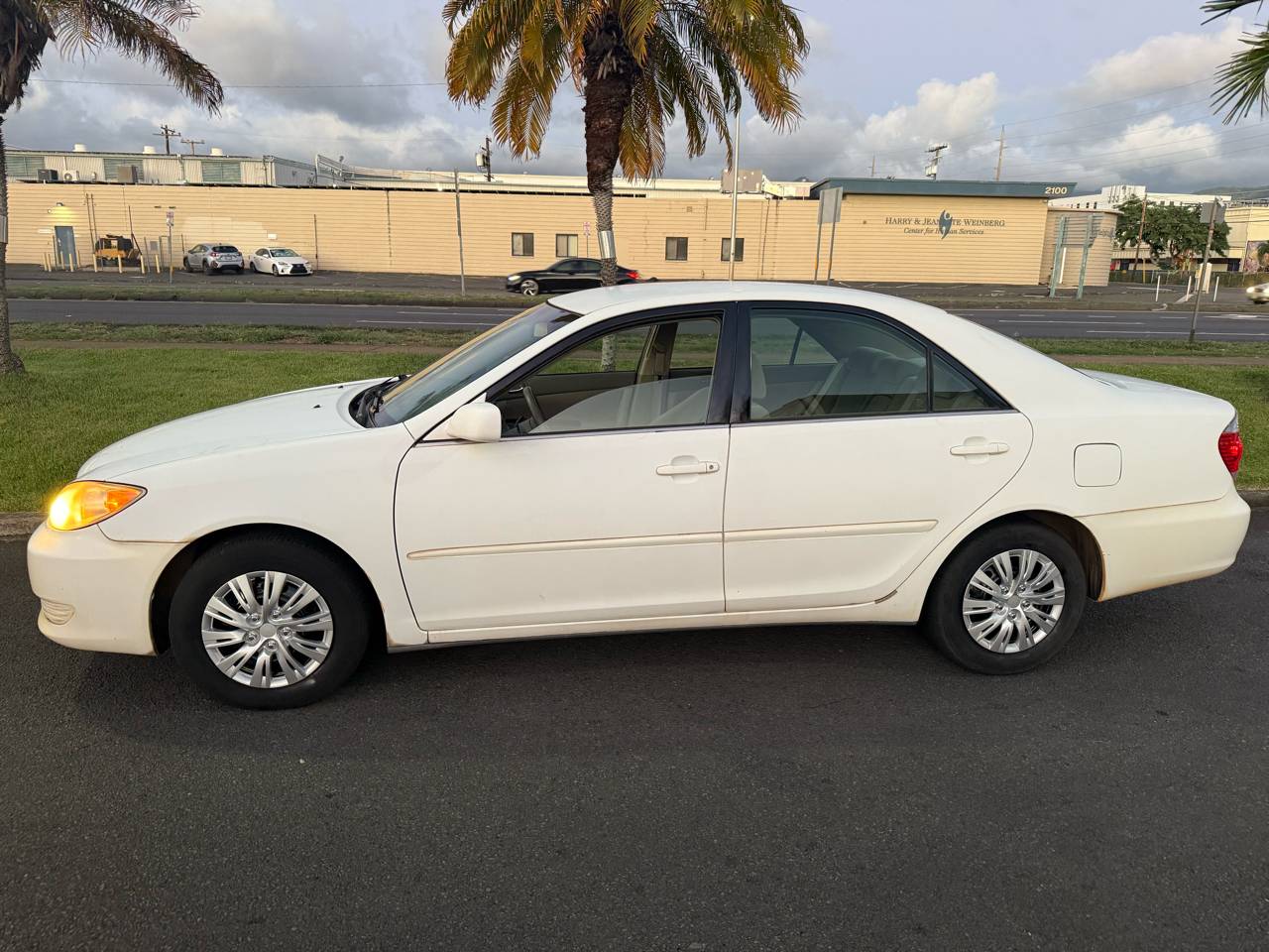2005 Toyota Camry LE — Sedan — 123,000 mi — Honolulu, HI