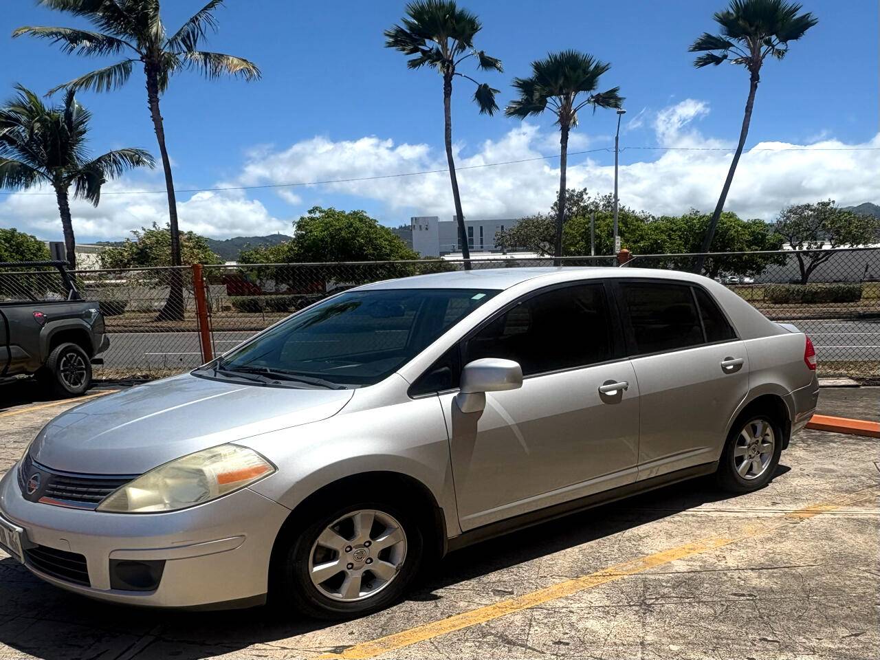 2009 Nissan Versa 1.8 SL — Sedan — 99,000 mi — Honolulu, HI