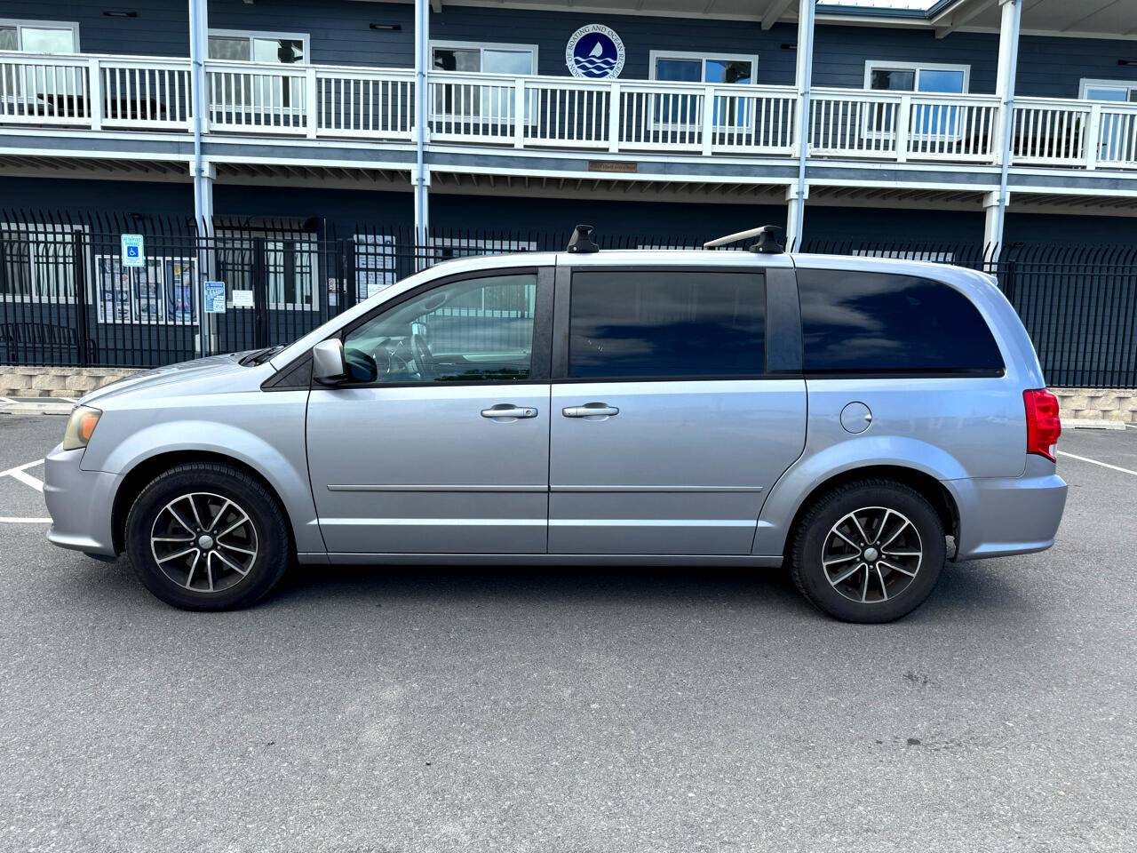 2015 Dodge Grand Caravan R/T — Minivan — 142,000 mi — Honolulu, HI