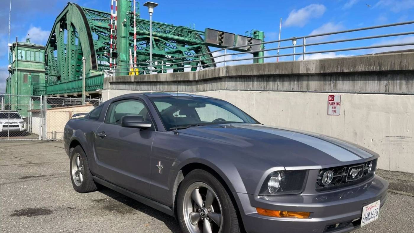 2006 Ford Mustang Premium — Coupe — 98,770 mi — Alameda, CA