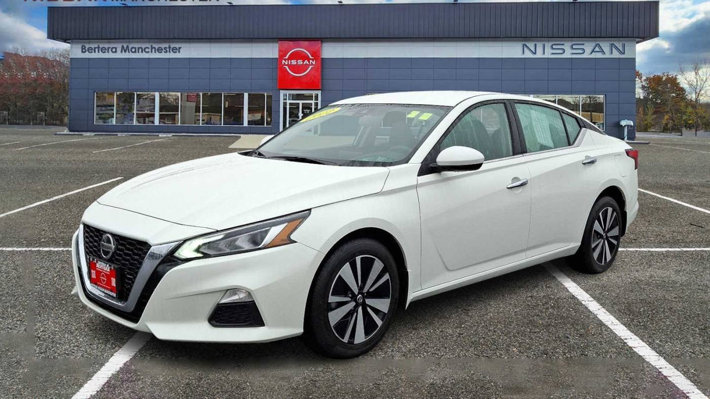 2022 Nissan Altima SV — Sedan — 27,235 mi — Manchester, CT