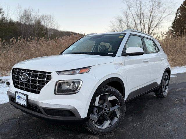 2025 Hyundai Venue SEL — SUV — 7,859 mi — Lebanon, NH