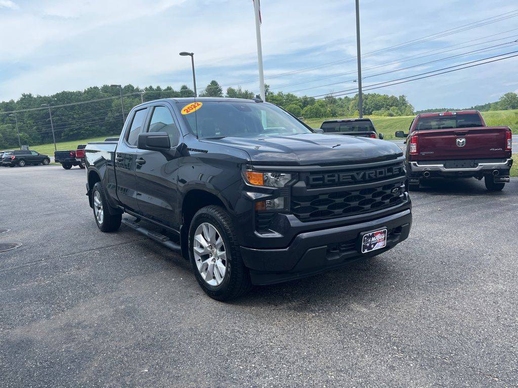 2022 Chevrolet Silverado 1500 Custom — Pickup Truck — 44,872 mi — Middlebury, VT
