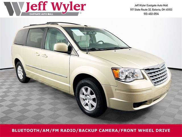 2010 Chrysler Town & Country Touring Plus — Minivan — 111,079 mi — Batavia, OH