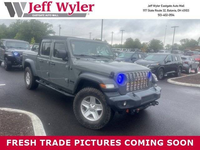 2020 Jeep Gladiator Sport S — Pickup Truck — 61,337 mi — Batavia, OH