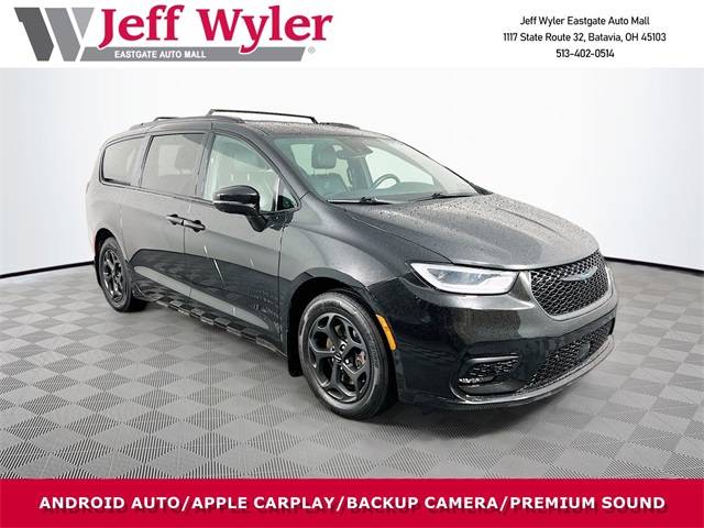 2021 Chrysler Pacifica Hybrid Limited — Minivan — 33,572 mi — Batavia, OH