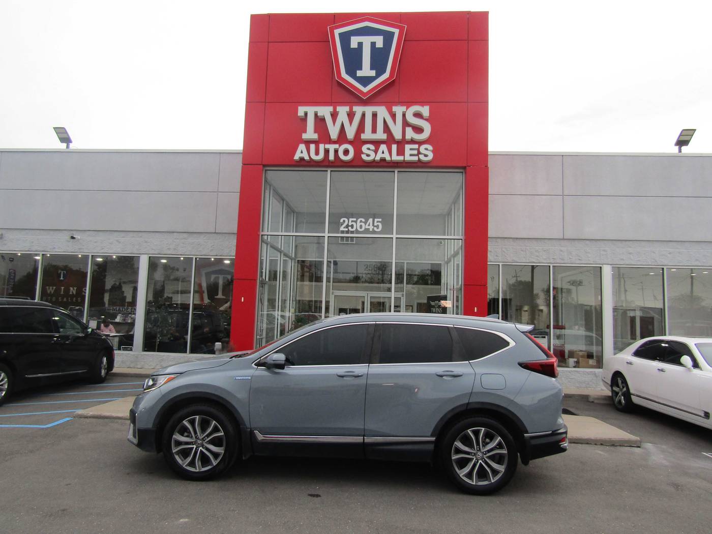 2022 Honda CR-V Hybrid Touring — SUV — 97,858 mi — Taylor, MI