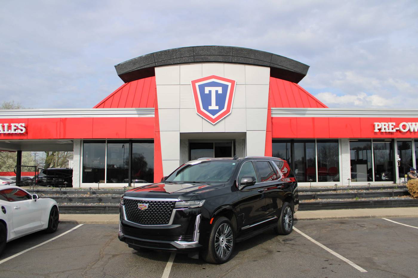 2022 Cadillac Escalade Premium Luxury — SUV — 46,266 mi — Taylor, MI