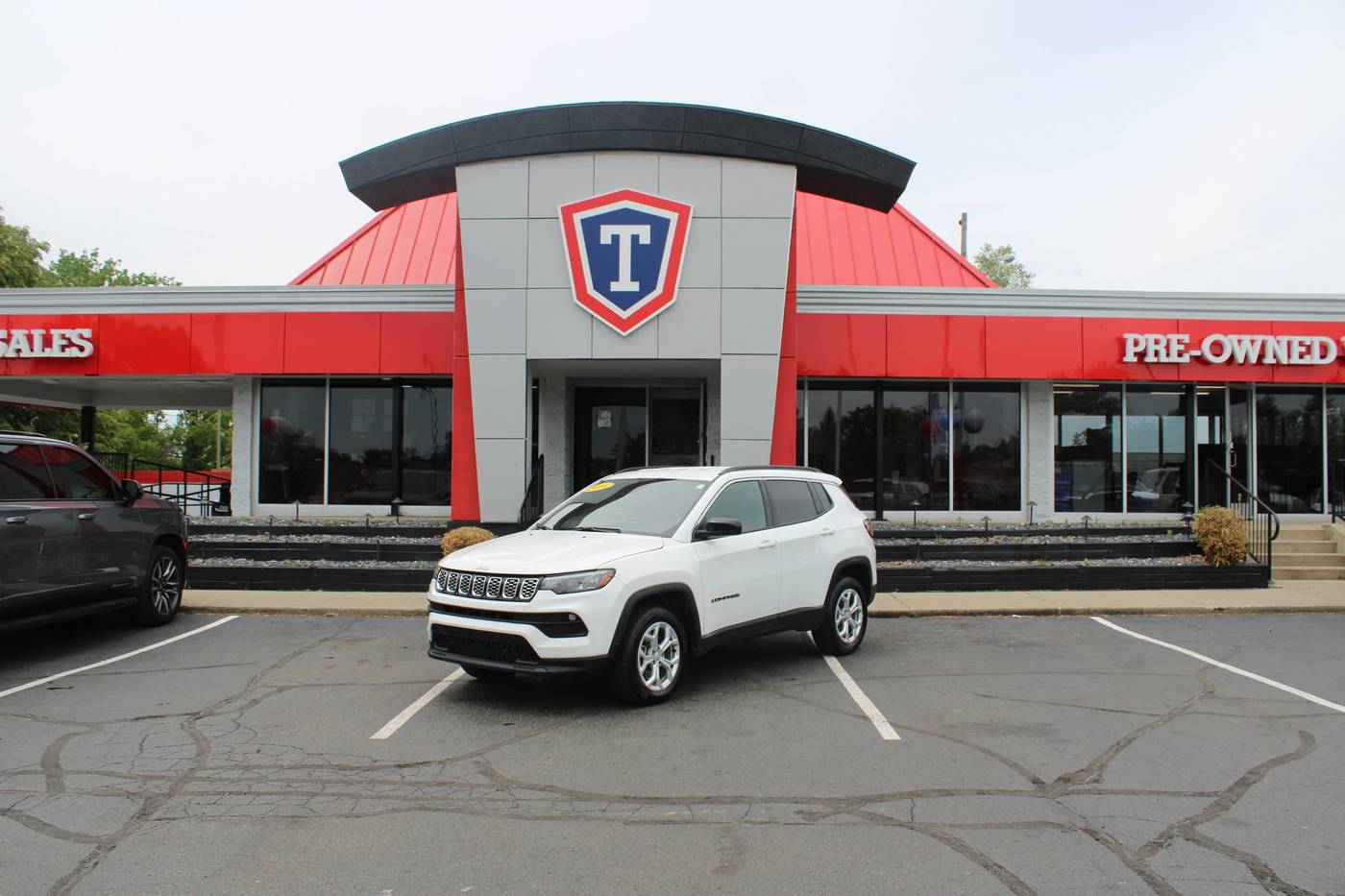 2024 Jeep Compass Latitude — SUV — 31,352 mi — Taylor, MI