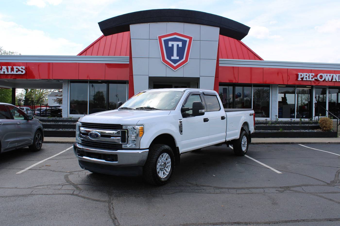 2017 Ford Super Duty F-250 XLT — Pickup Truck — 156,742 mi — Taylor, MI