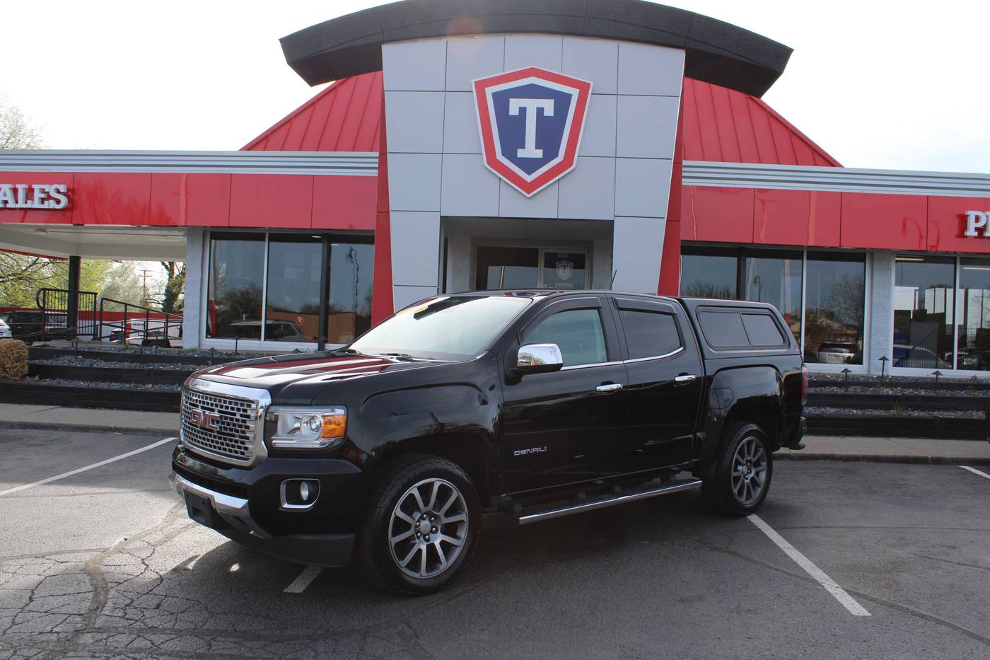 2019 GMC Canyon Denali — Pickup Truck — 76,882 mi — Taylor, MI