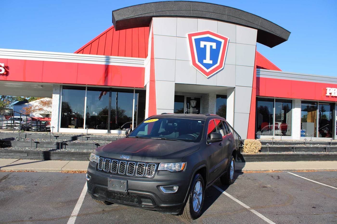 2017 Jeep Grand Cherokee Laredo — SUV — 85,142 mi — Taylor, MI