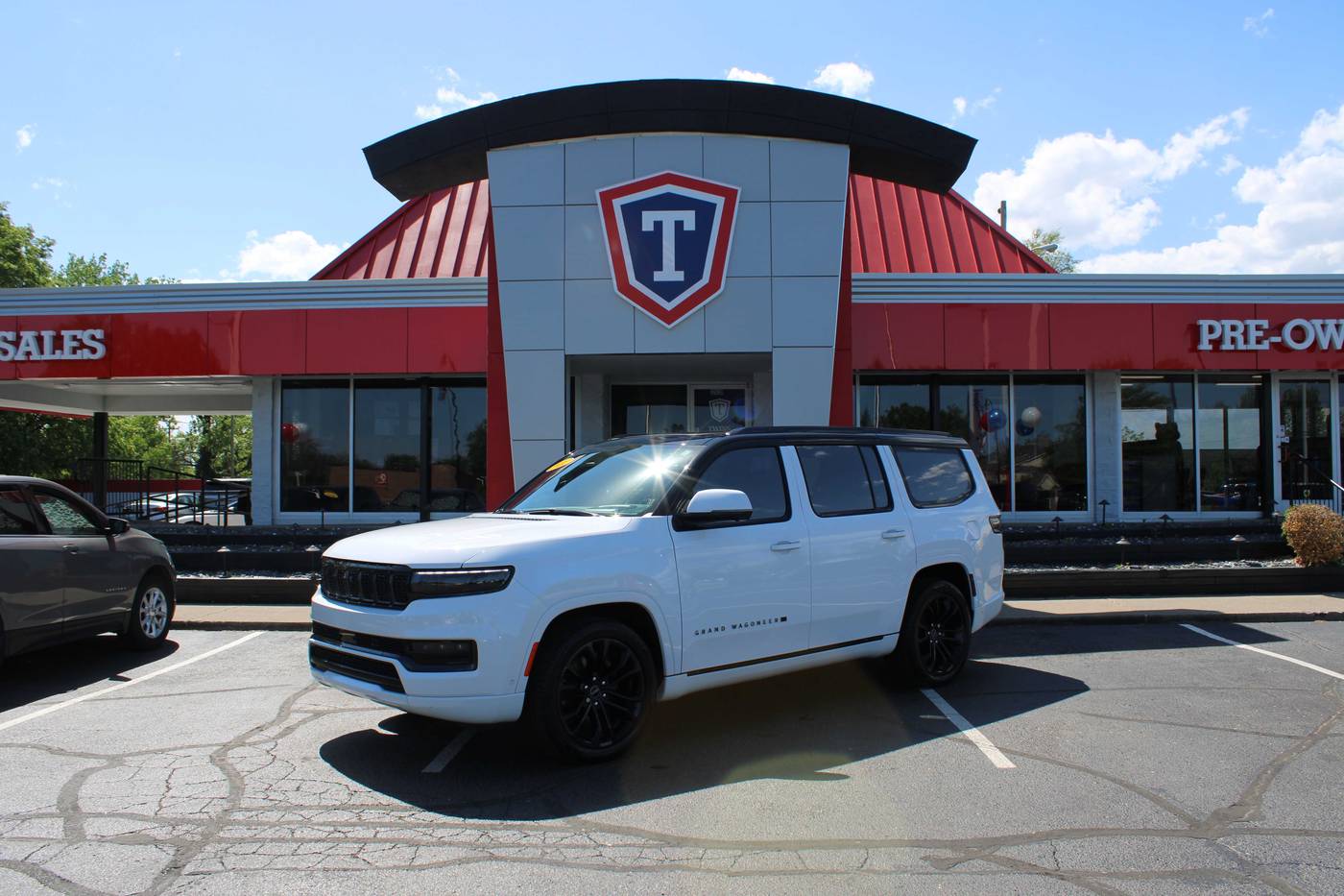 2022 Jeep Grand Wagoneer Series II Obsidian — SUV — 42,099 mi — Taylor, MI