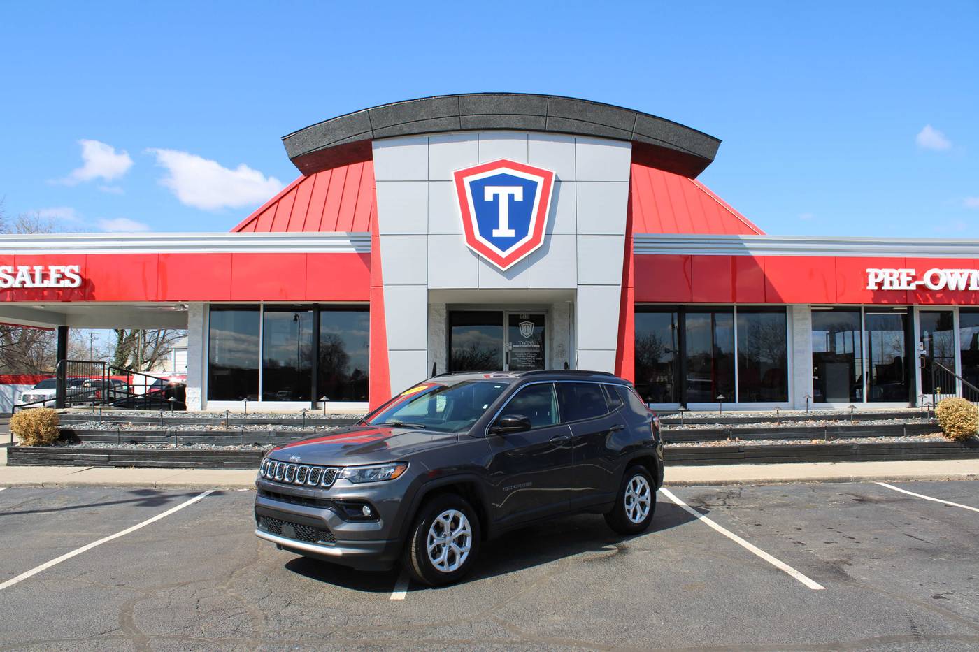 2024 Jeep Compass Latitude — SUV — 22,573 mi — Taylor, MI