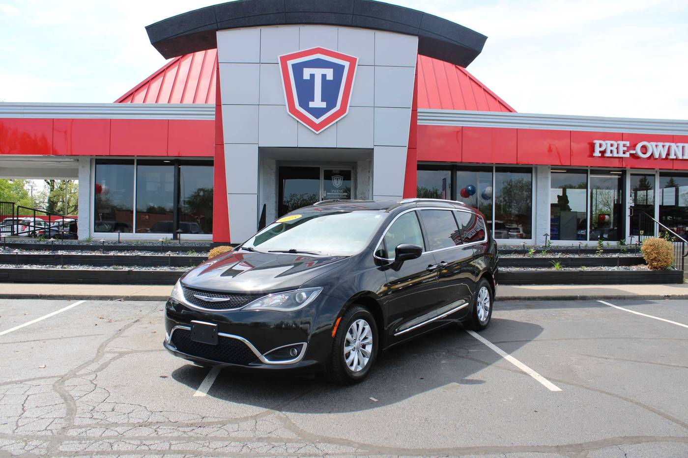2018 Chrysler Pacifica Touring L — Minivan — 110,765 mi — Taylor, MI