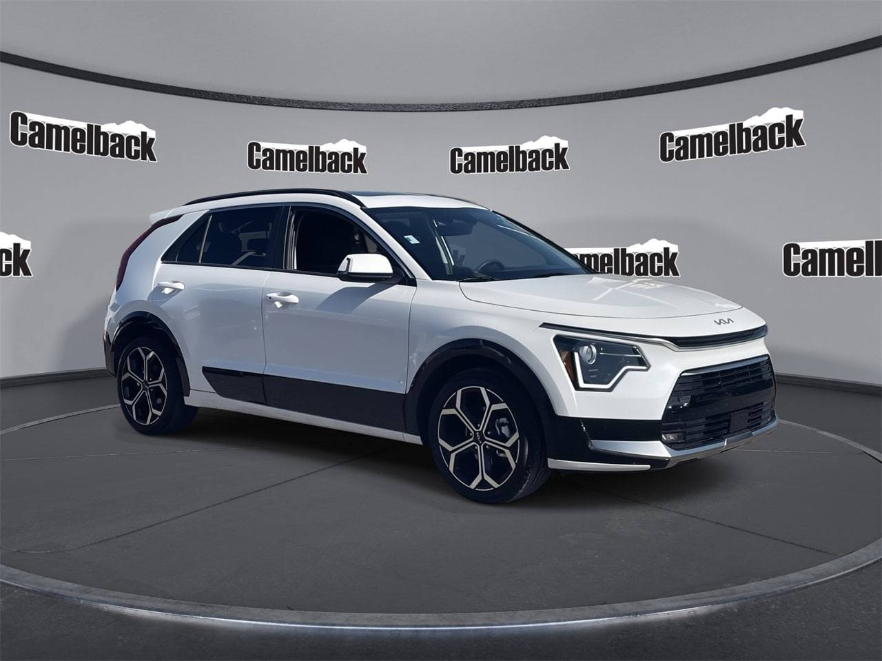 2025 Kia Niro Hybrid EX Touring — SUV — 8,716 mi — Phoenix, AZ