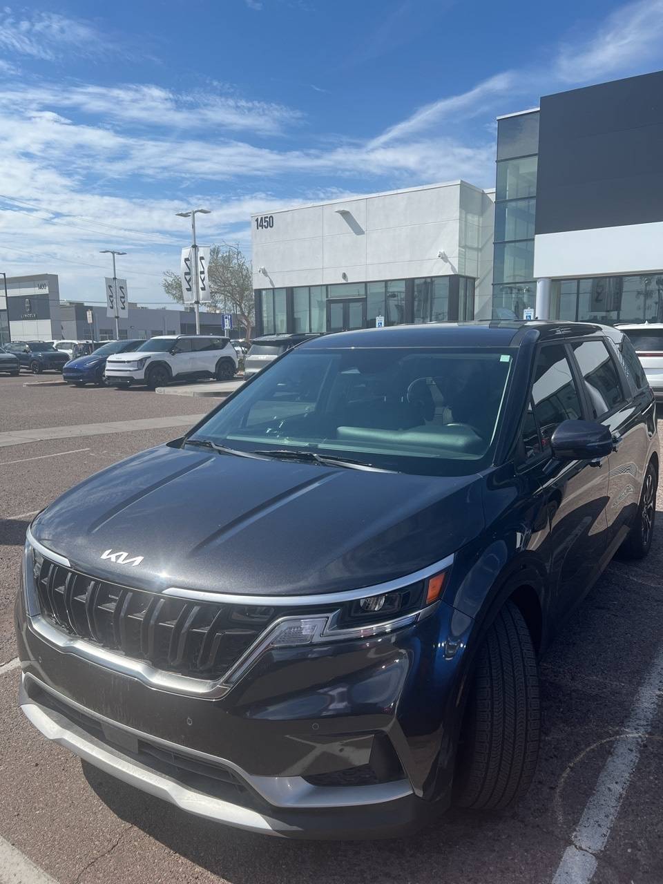 2024 Kia Carnival EX — Minivan — 23,729 mi — Phoenix, AZ