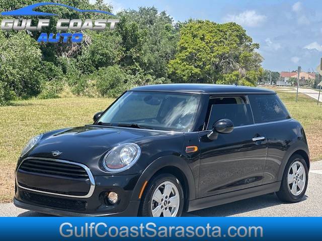 2019 MINI Hardtop Cooper — Hatchback — 35,773 mi — Sarasota, FL