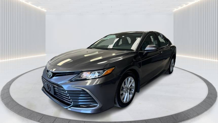 2022 Toyota Camry LE — Sedan — 39,508 mi — Springfield Gardens, NY