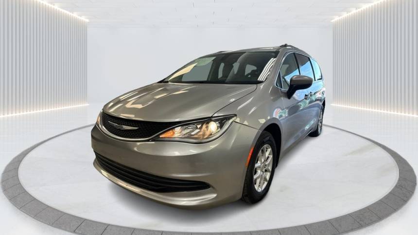 2020 Chrysler Voyager LXI — Minivan — 61,670 mi — Springfield Gardens, NY