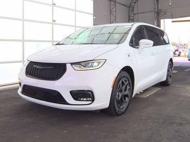 2022 Chrysler Pacifica Hybrid Touring L — Minivan — 74,770 mi — Plantation, FL