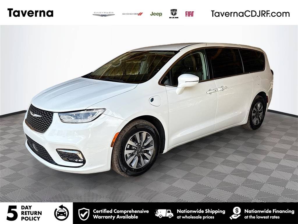 2022 Chrysler Pacifica Hybrid Touring L — Minivan — 79,736 mi — Plantation, FL