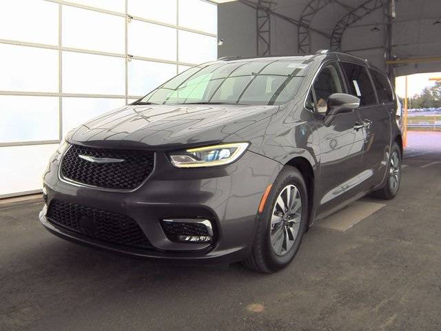 2021 Chrysler Pacifica Hybrid Touring L — Minivan — 57,391 mi — Plantation, FL