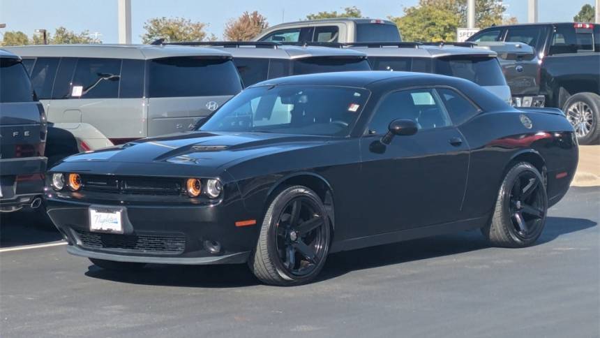 2019 Dodge Challenger SXT — Coupe — 40,538 mi — Aurora, IL