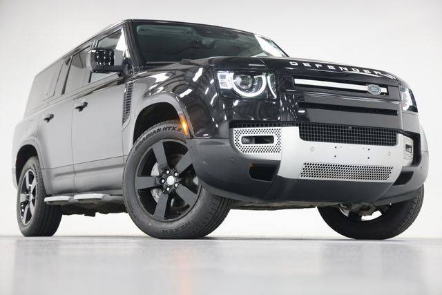 2023 Land Rover Defender SE