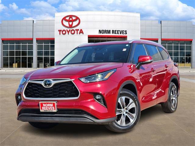 2023 Toyota Highlander XLE — SUV — 22,727 mi — Dallas, TX