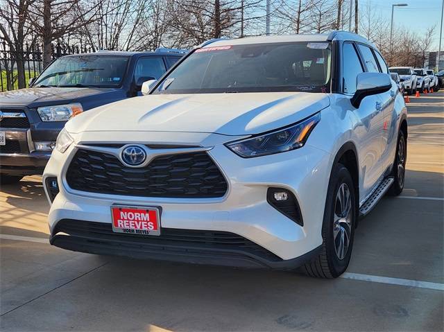 2023 Toyota Highlander Hybrid XLE — SUV — 31,380 mi — Dallas, TX