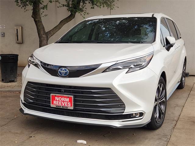 2025 Toyota Sienna Platinum — Minivan — 11 mi — Dallas, TX