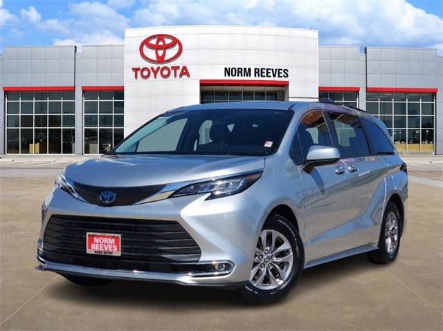 2023 Toyota Sienna XLE — Minivan — 35,283 mi — Dallas, TX
