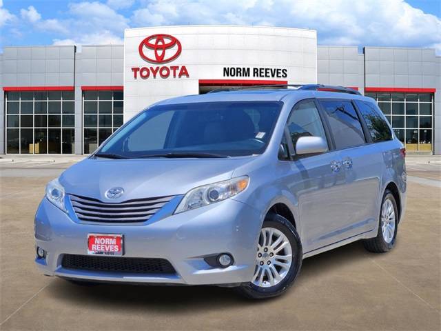 2017 Toyota Sienna XLE — Minivan — 136,590 mi — Dallas, TX