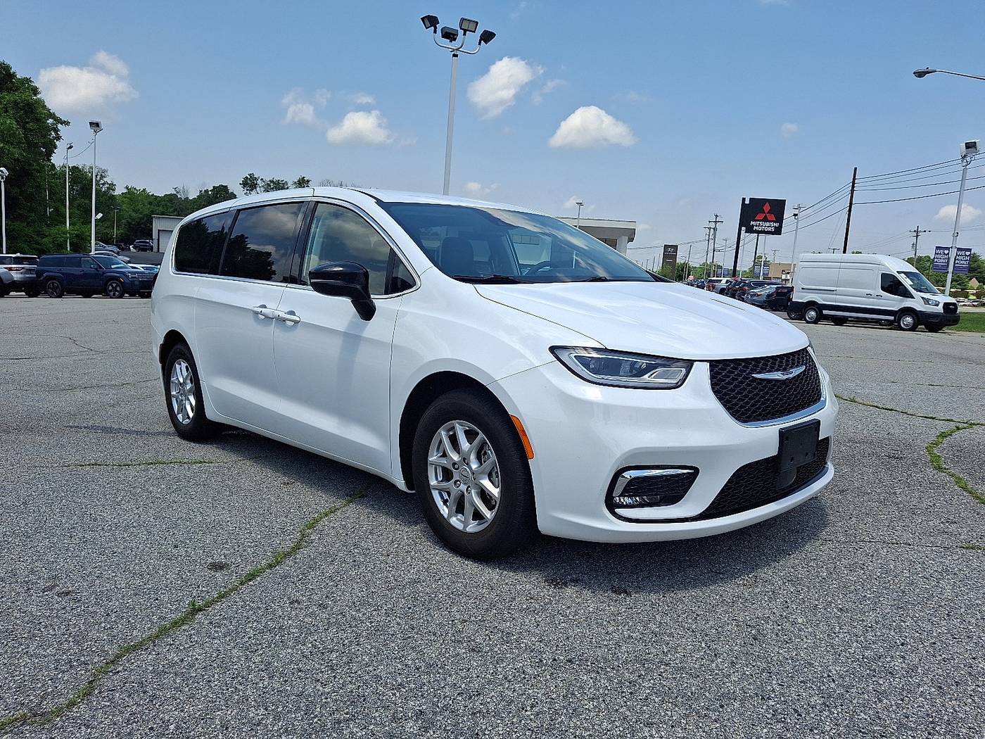 2024 Chrysler Pacifica Touring L — Minivan — 44,419 mi — High Point, NC