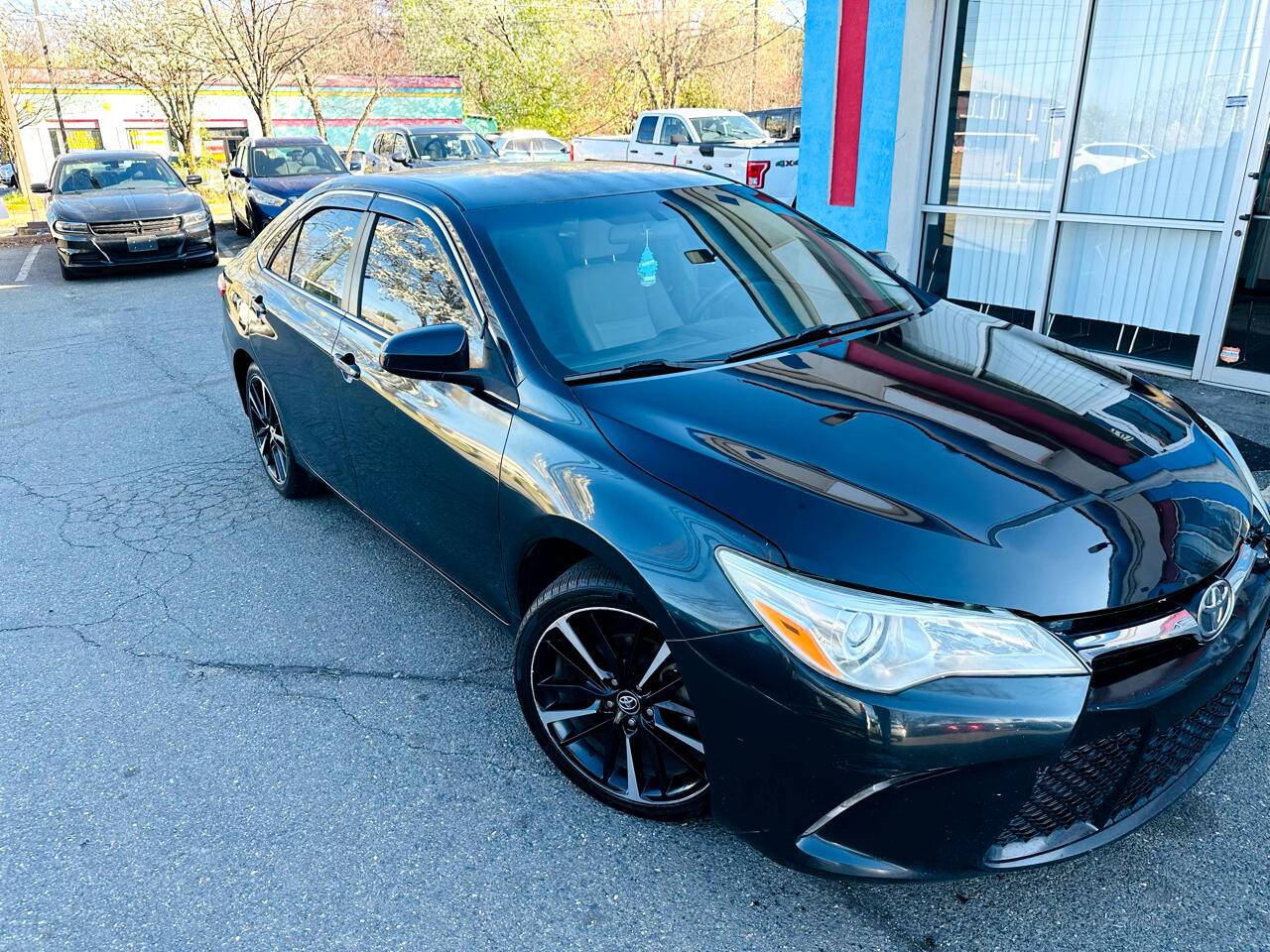 2016 Toyota Camry LE — Sedan — 135,464 mi — Fredericksburg, VA