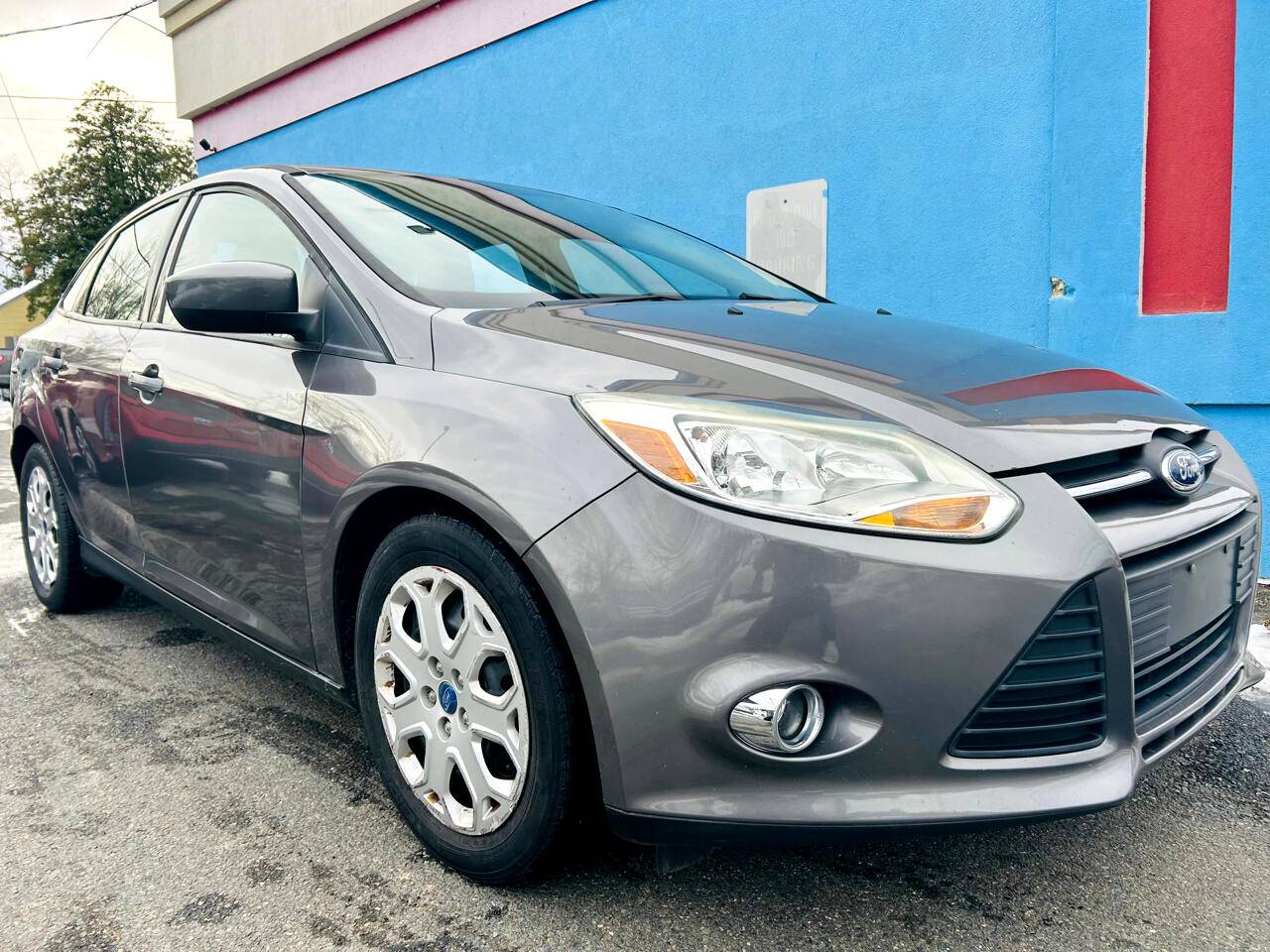 2012 Ford Focus SE — Sedan — 59,140 mi — Fredericksburg, VA